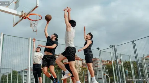 孙龙北京站短道速滑世巡赛1500米夺铜——人民日报客户端讯